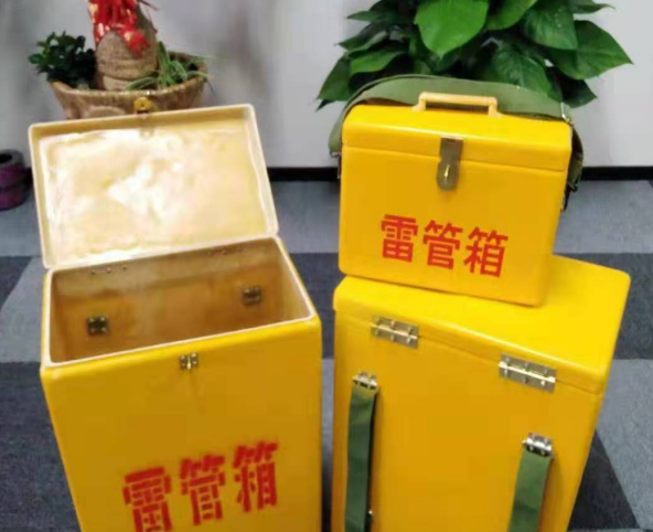 七坊镇玻璃钢雷管箱有哪些特点