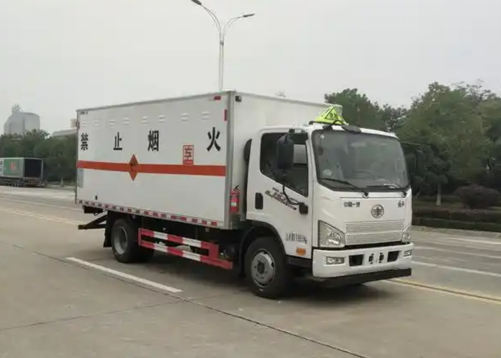 七坊镇爆破器材运输车可以上高速吗？